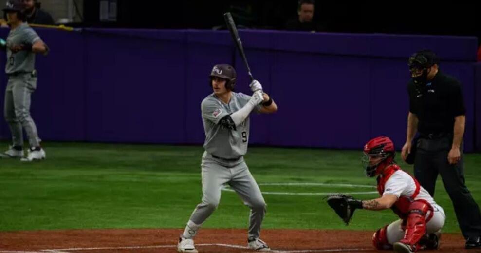 SIU Baseball Defeats Omaha 9-1 | [Date – if known]