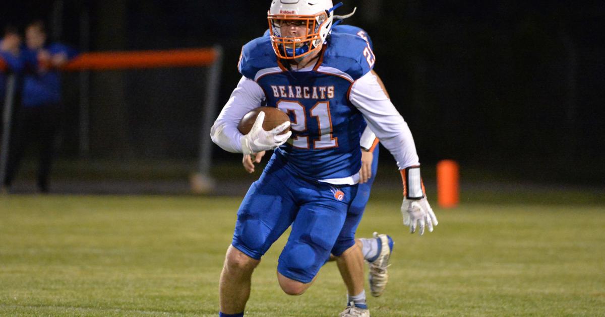 Prep Football CZR Flora to the Black Diamond High School