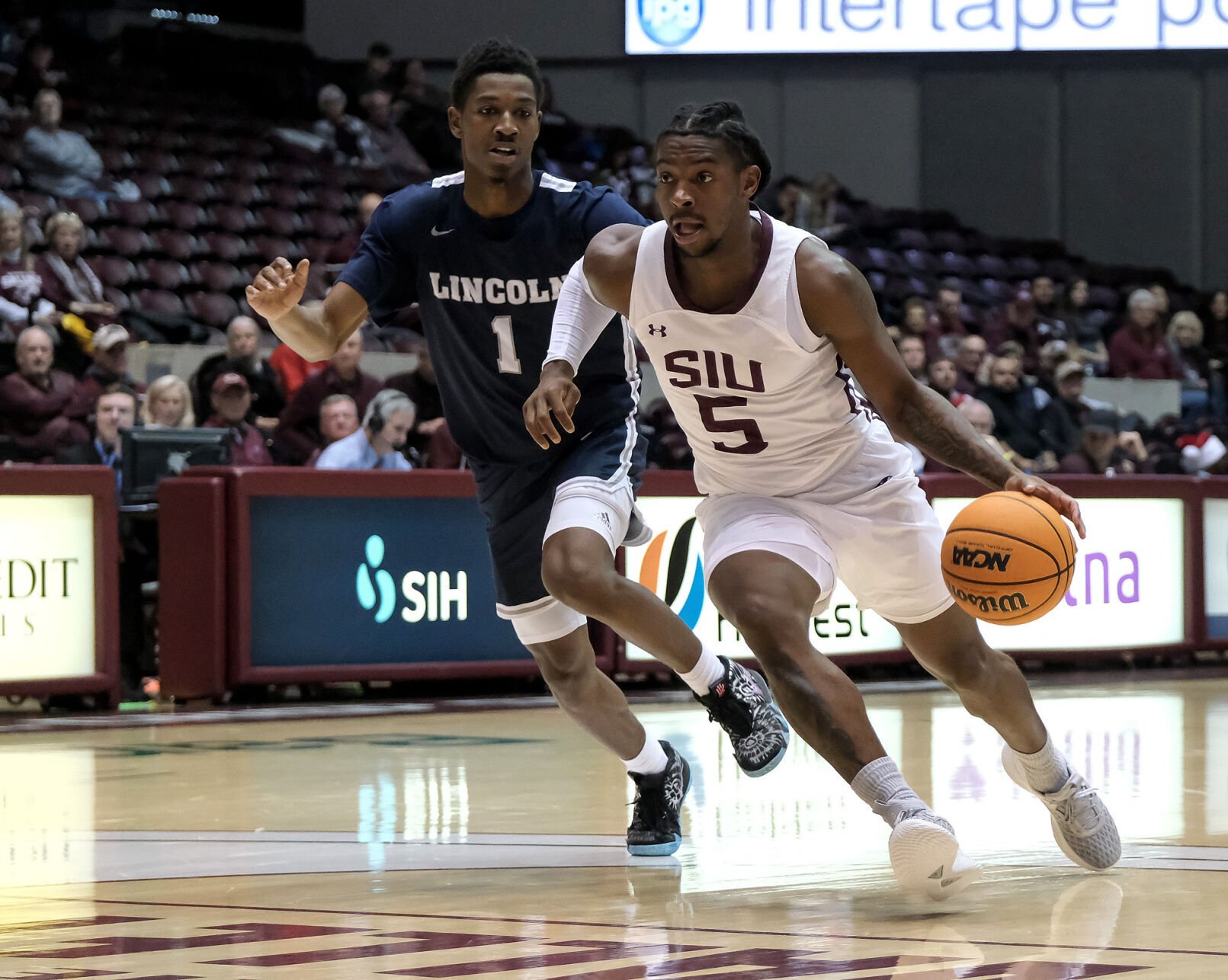 Siu basketball deals