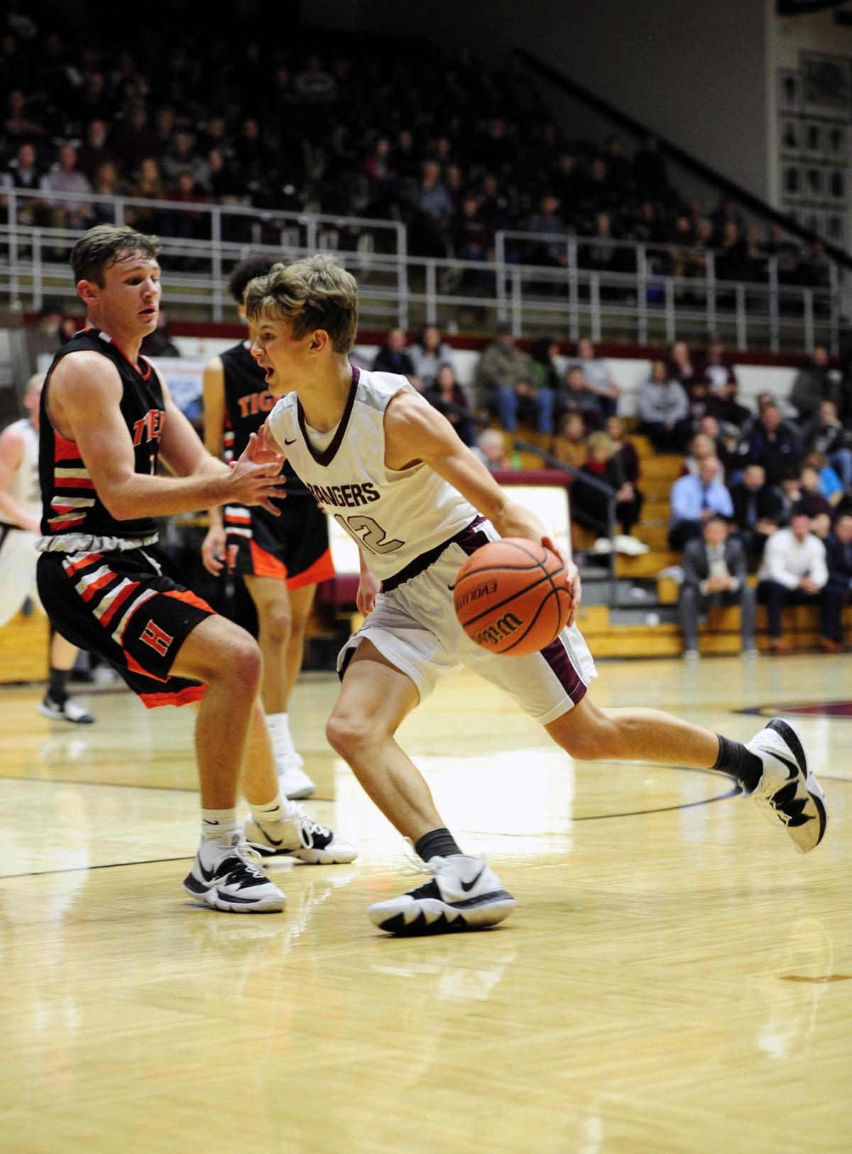 Prep Boys Basketball Herrin Shoots Last Second 3 Pointer To