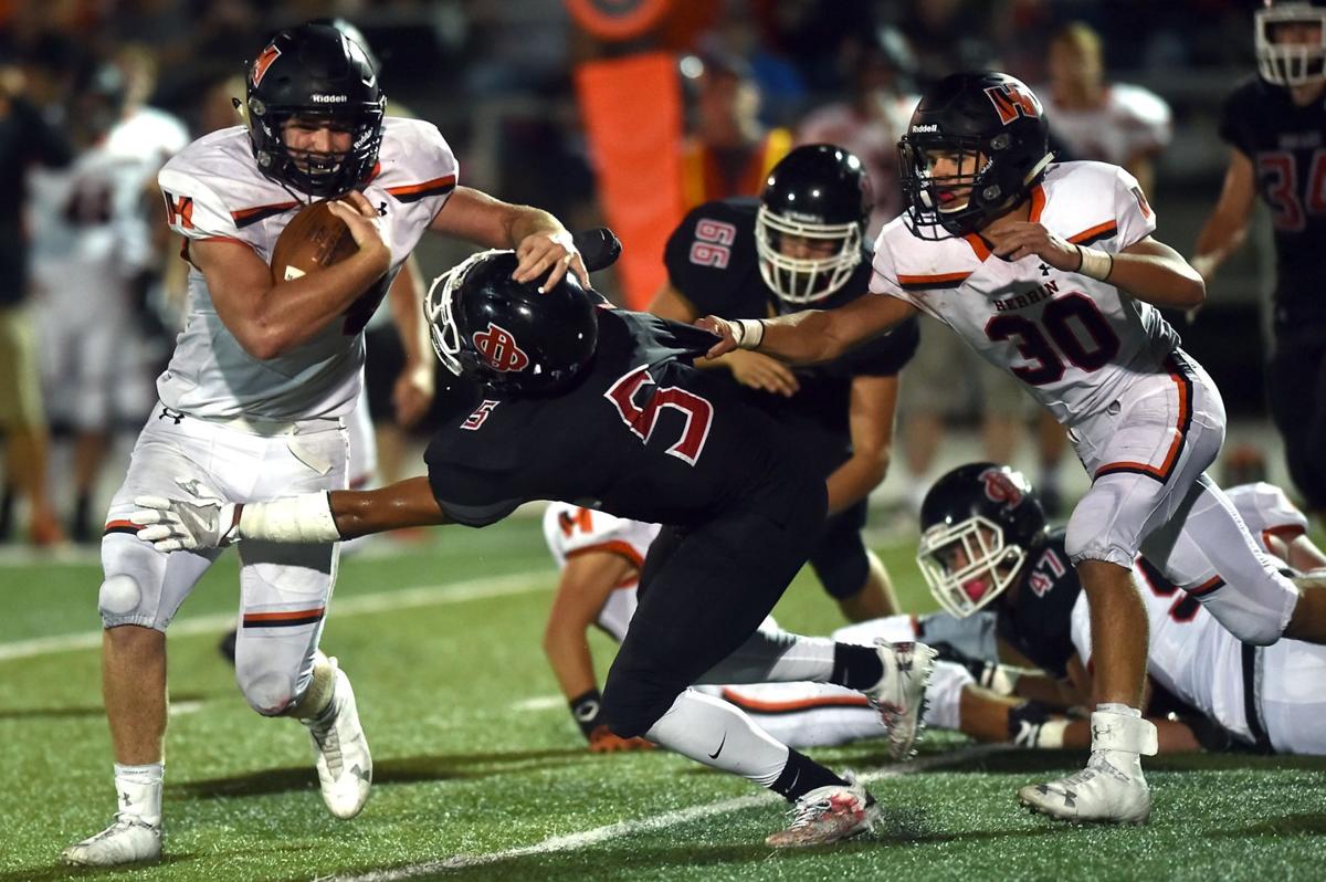 Prep football: Du Quoin defeats Herrin