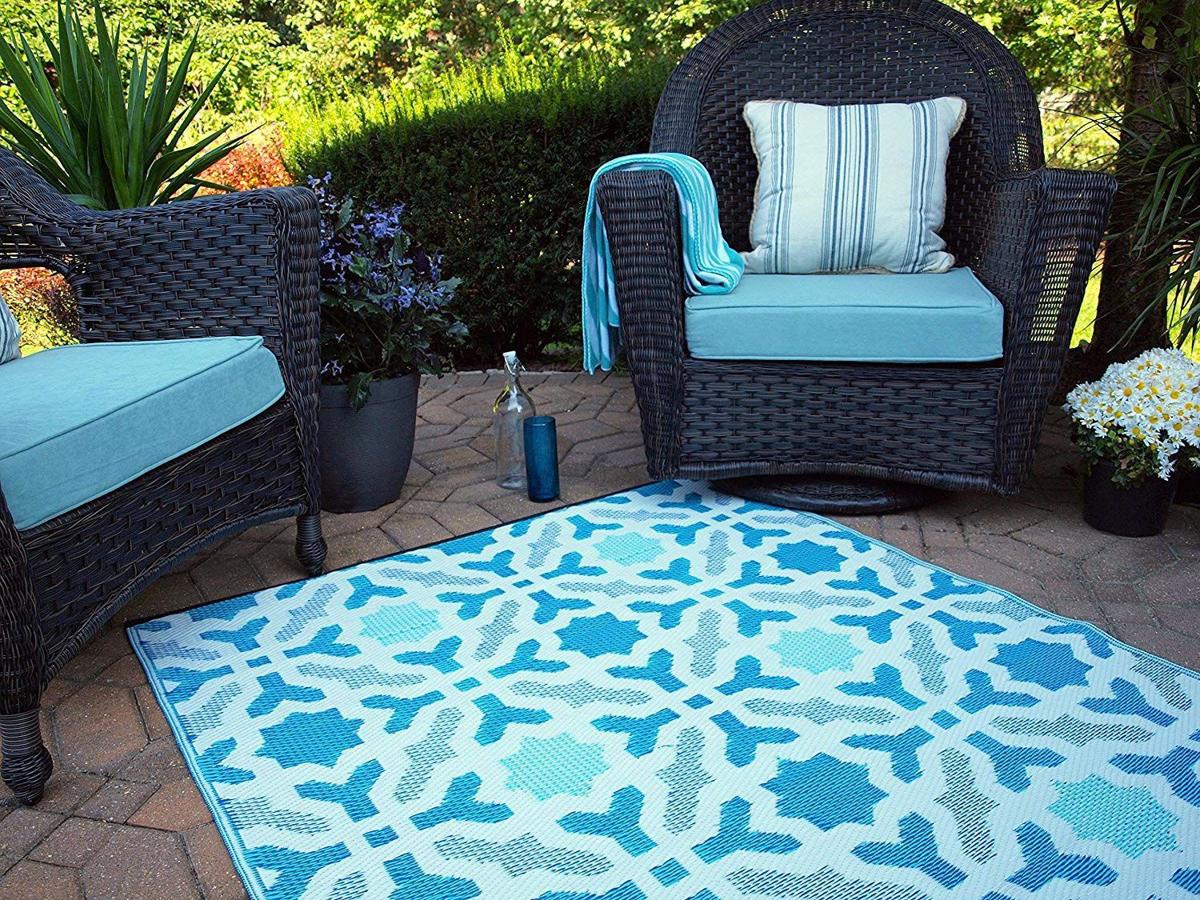 These Colorful Outdoor Rugs Will Spice Up Your Patio Home