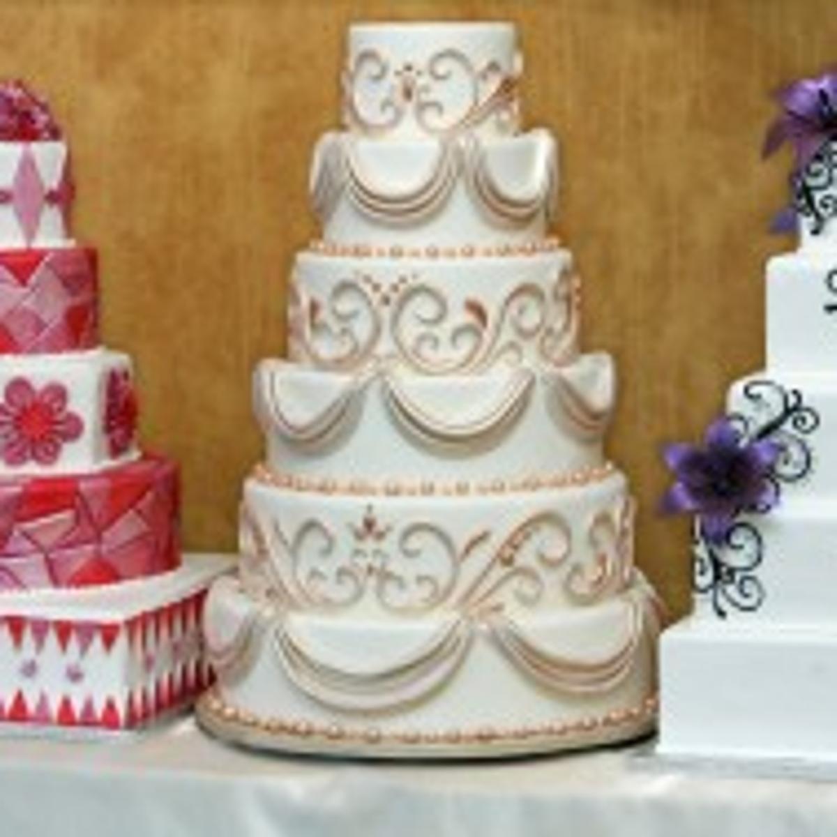 The Wedding Cake High End Simplicity Fondant Is In But Taste The Wedding Cake High End Simplicity Fondant Is In But Taste