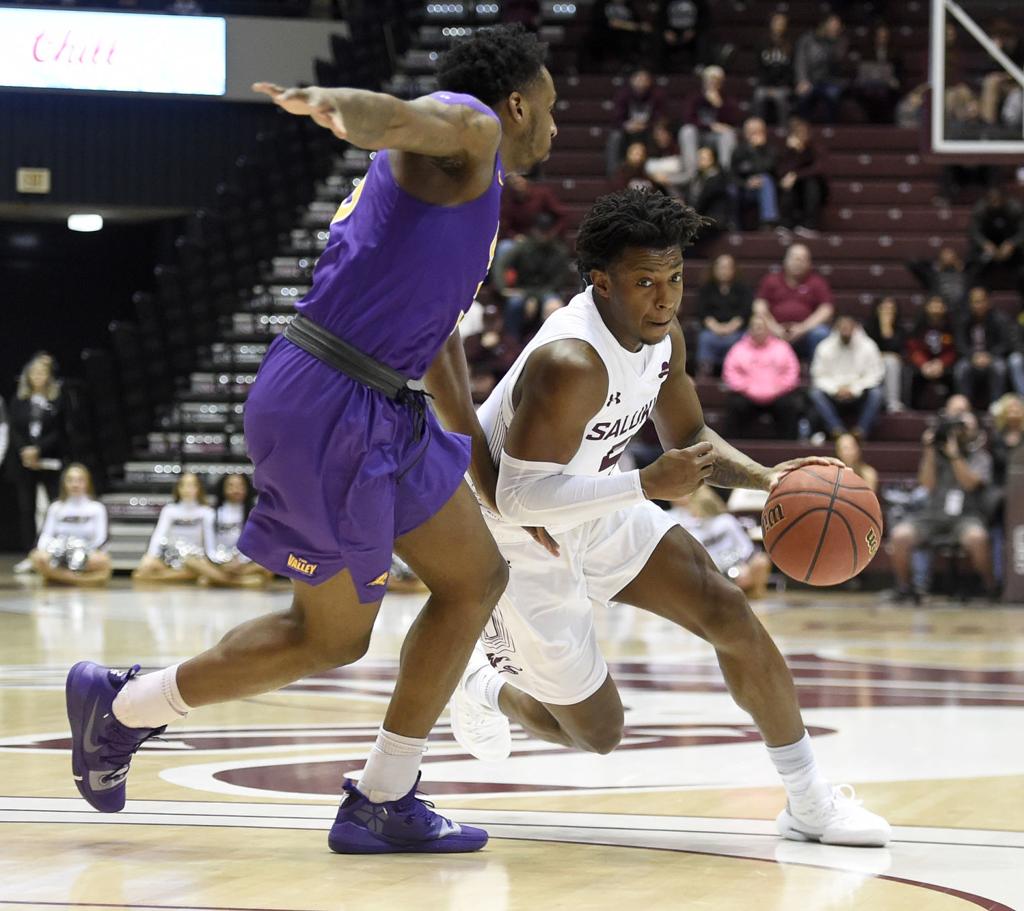 Saluki Basketball 5 5 Jones Extra Reps Pay Off And Msu Picks Up
