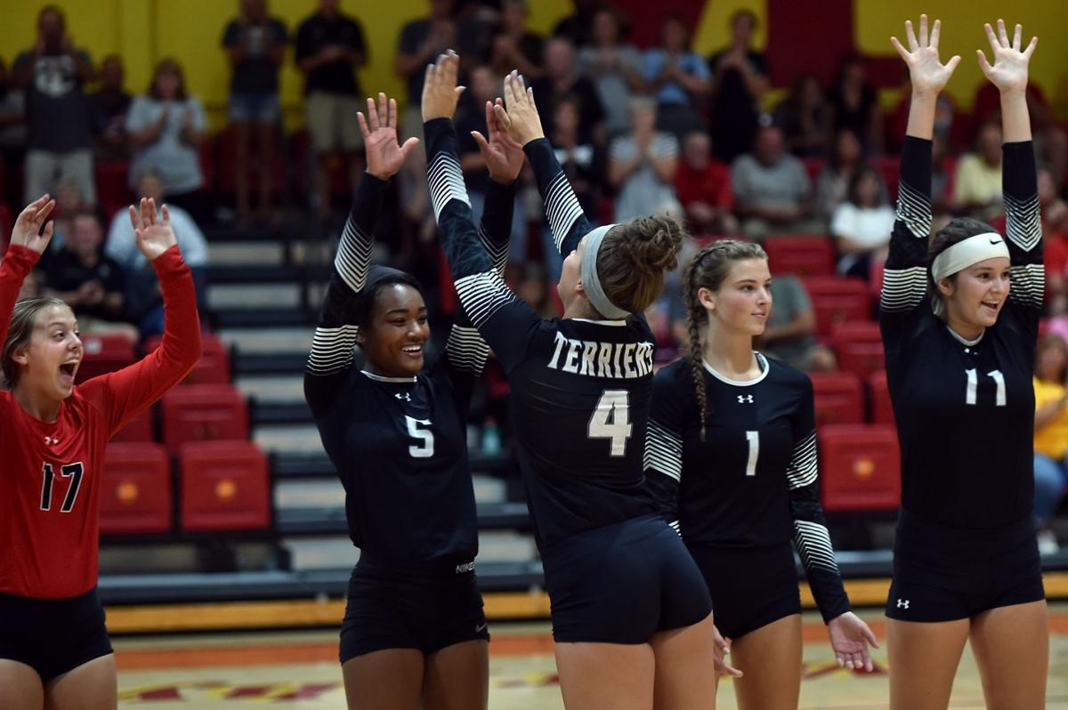 Murphysboro volleyball hosts Carbondale