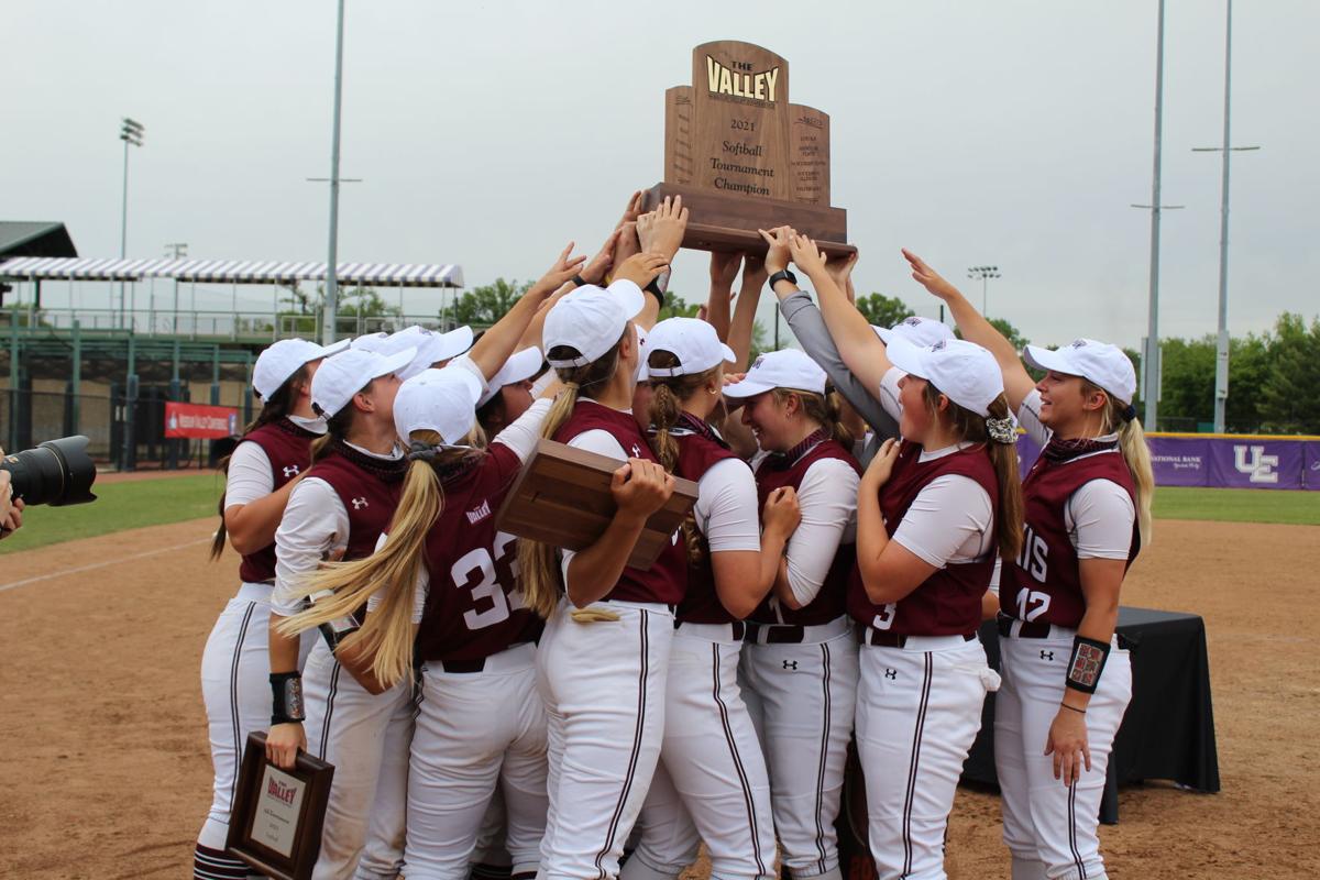 Saluki Softball Mvc Tournament Siu Blanks Uni Earns Ncaa Berth College Softball Thesouthern Com
