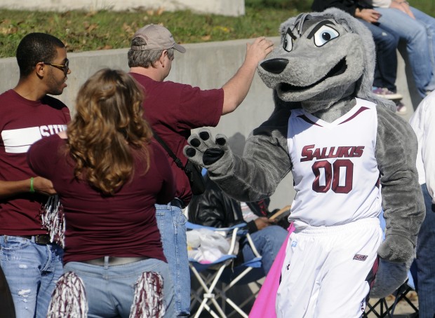 SIU homecoming parade remains a hit