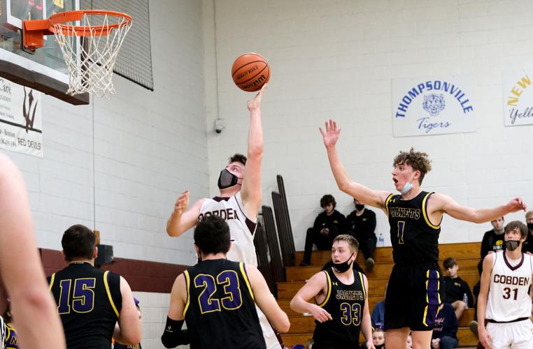 Boys Basketball Cobden rallies to edge New Athens at SesserValier