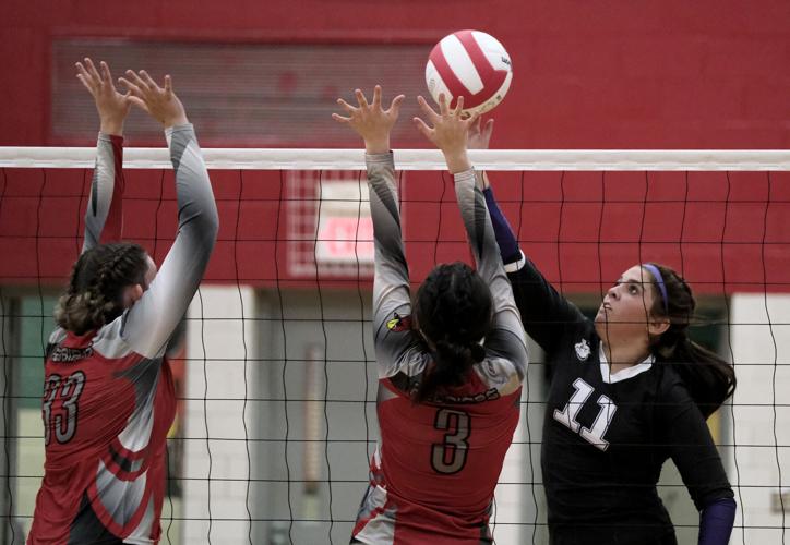 High School Volleyball West Frankfort gets past Harrisburg High