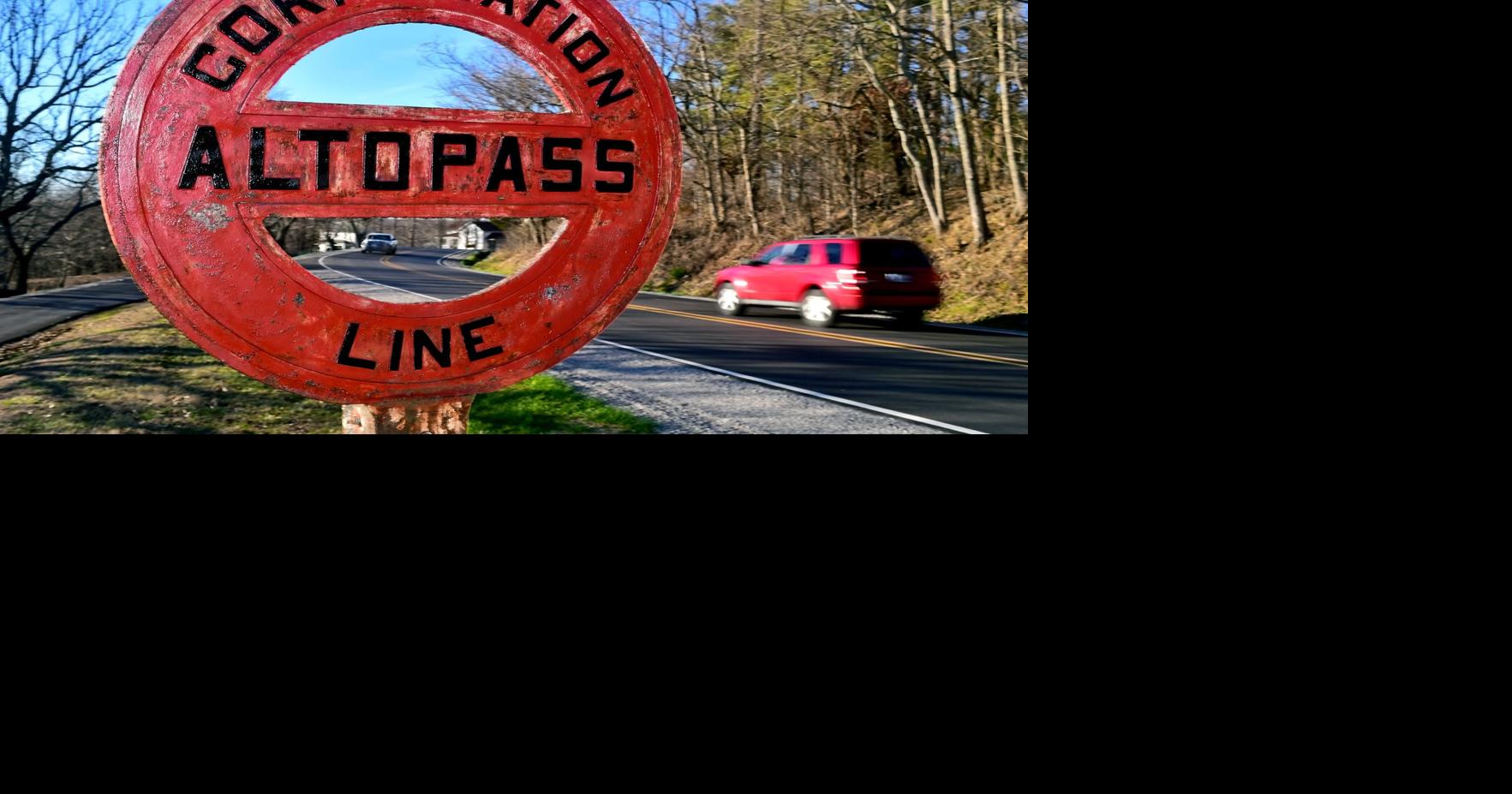 Alto Pass Sign