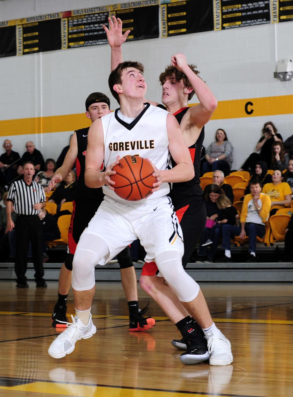 Boys Basketball Goreville Runs Past Crab Orchard To Advance To