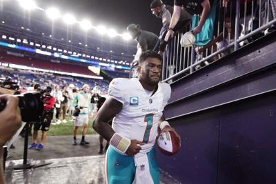 Dolphins lose another QB to injury, drop 3rd straight game