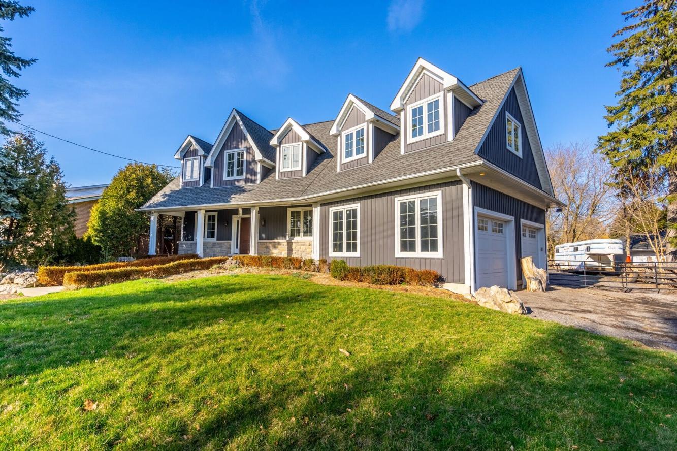 Waterdown home listed for 2M offers ‘ruralstyle living’