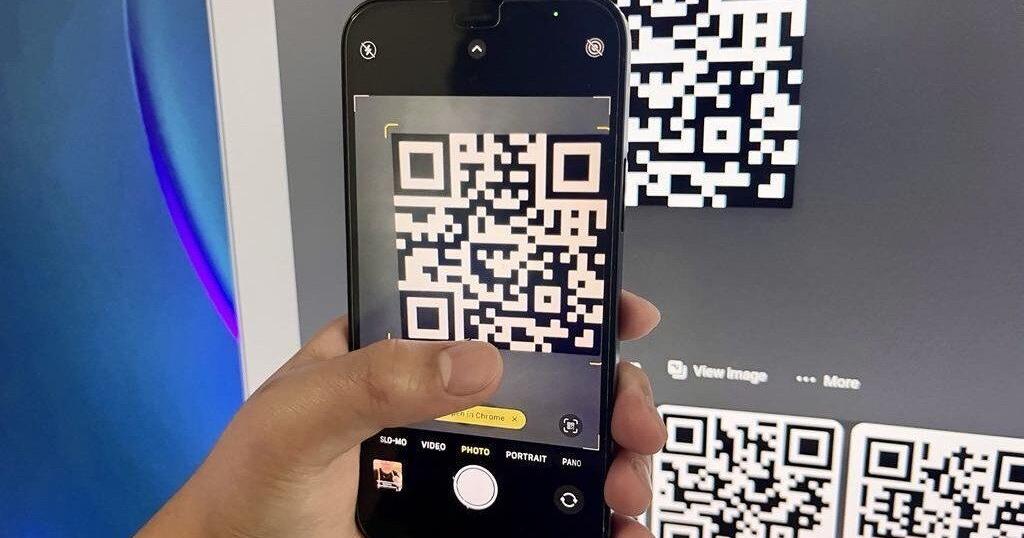 Fake parking, bike rental QR codes in Ontario cities prompt warnings. Here's what you need to know about latest scam