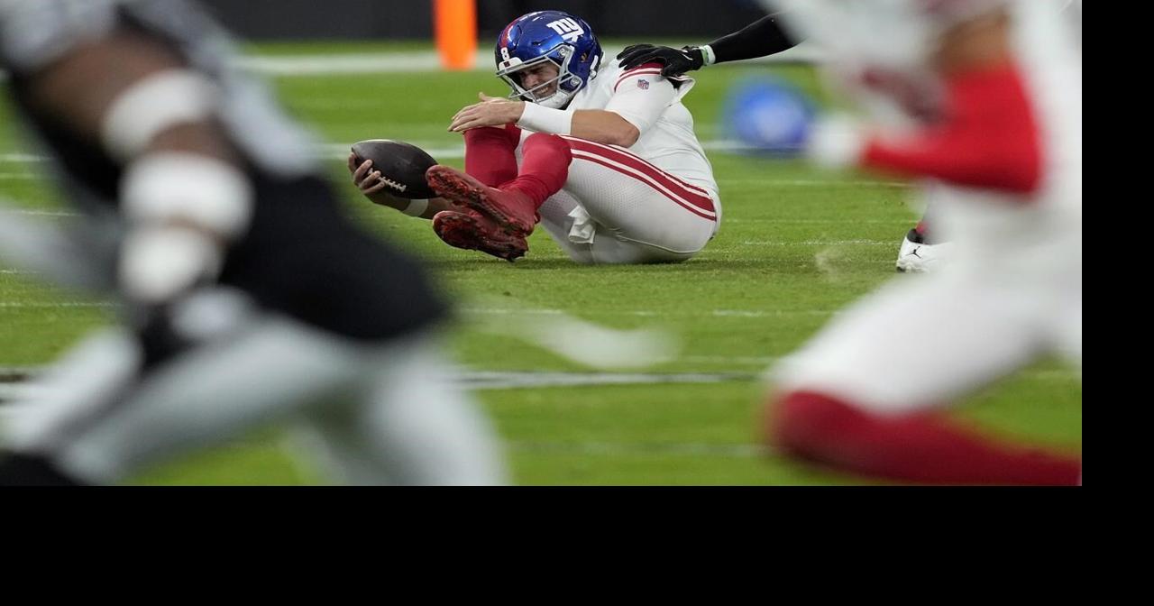 Giants quarterback Daniel Jones has ACL surgery on right knee