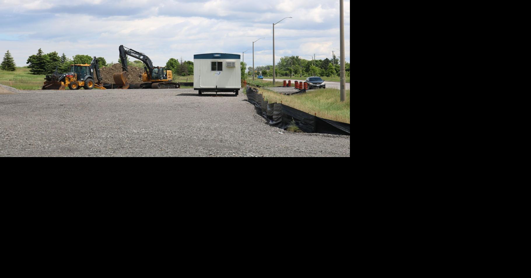 WHAT’S GOING ON HERE? Mud Street by upper Stoney Creek dog park