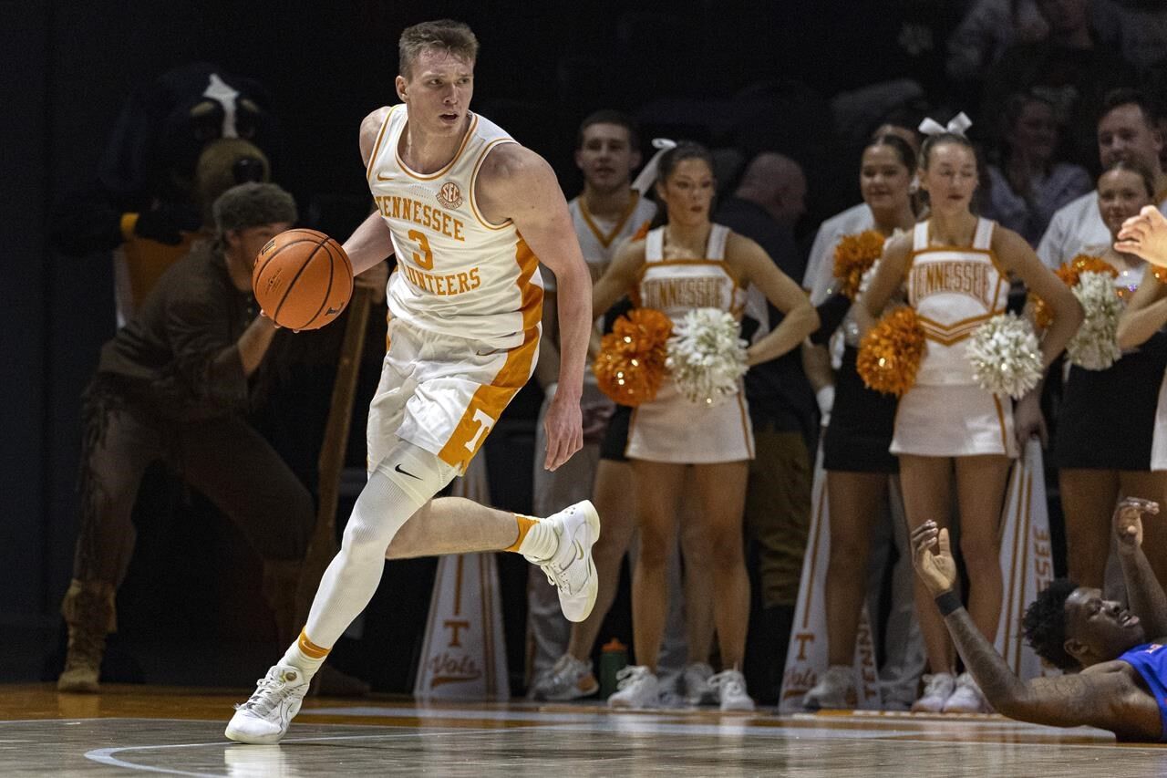 Dalton Knecht Scores 39 To Lead No. 6 Tennessee Past Florida 85-66