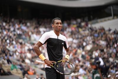 Captivating Canada's Auger-aliassime Advances To Fourth Round In Cincinnati Artwork in 4K Captivating Canada's Auger-aliassime Advances To Fourth Round In Cincinnati Artwork in 4K