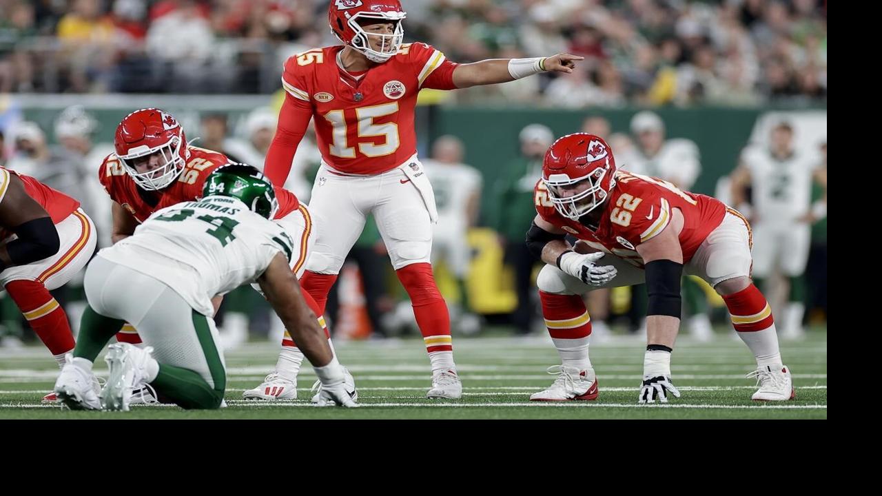 NFL's Chiefs withstand rally by Jets to win 23-20