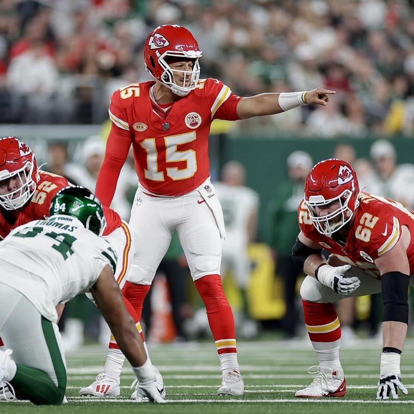 Patrick Mahomes, Chiefs withstand rally by Zach Wilson, Jets to win 23-20