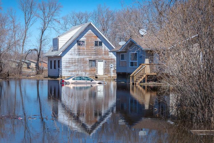 Flooding forces First Nations in northeast Saskatchewan to evacuate