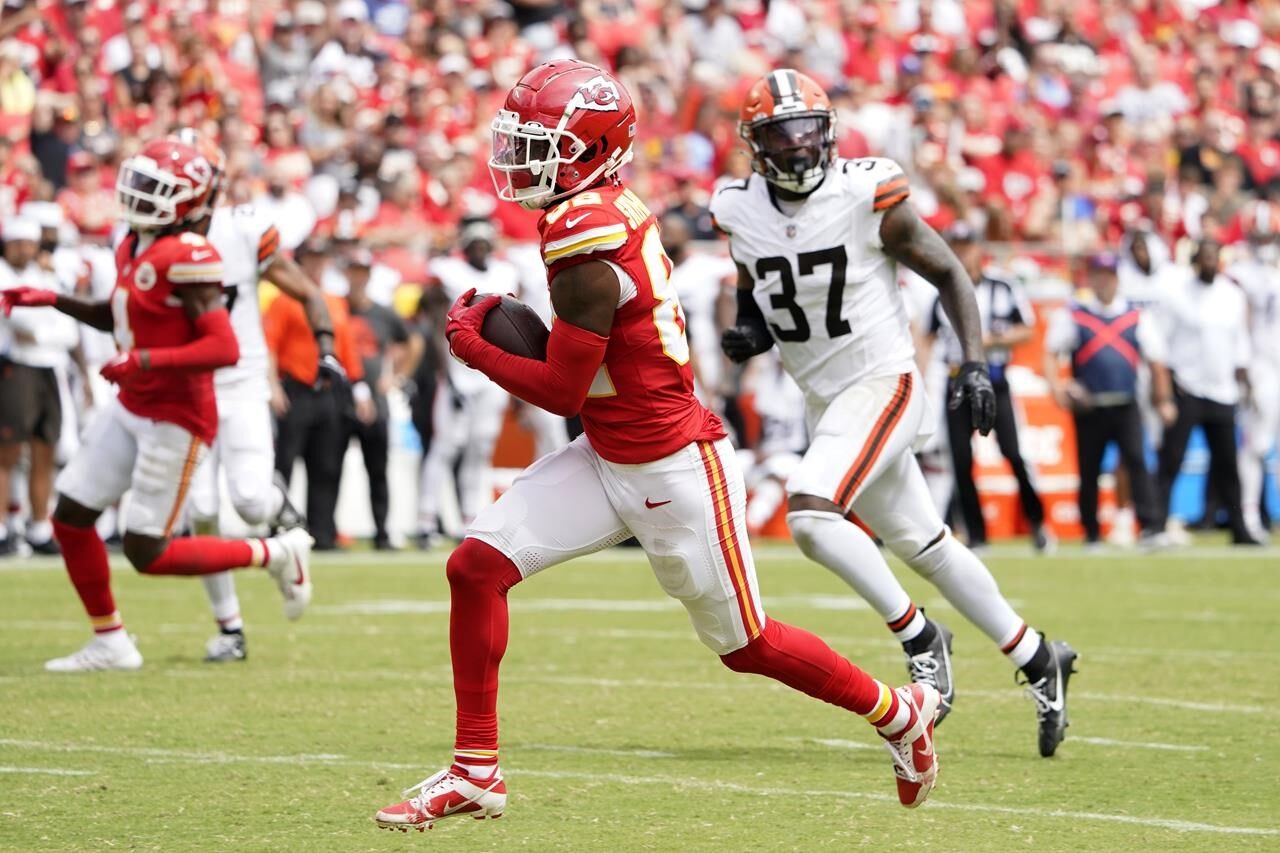 Panthers Acquire WR Ihmir Smith-Marsette From The Chiefs After Spate Of ...