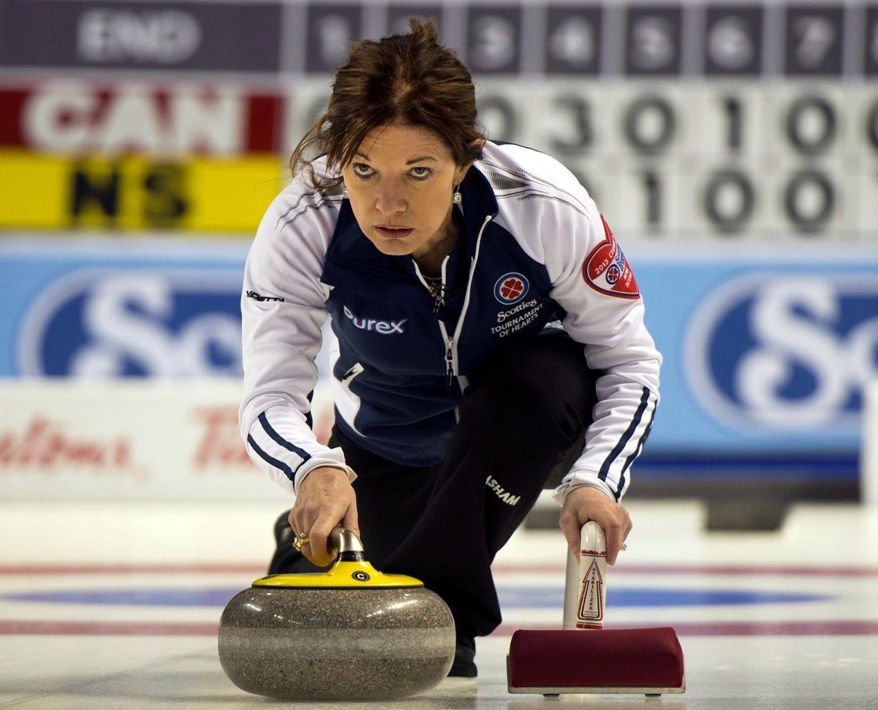 Jennifer Jones to join Team Zacharias for new curling season