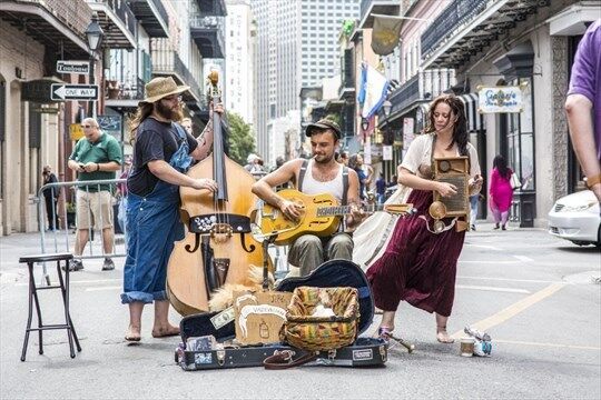 The Vaudevillian: Old souls shine in trio of young musicians