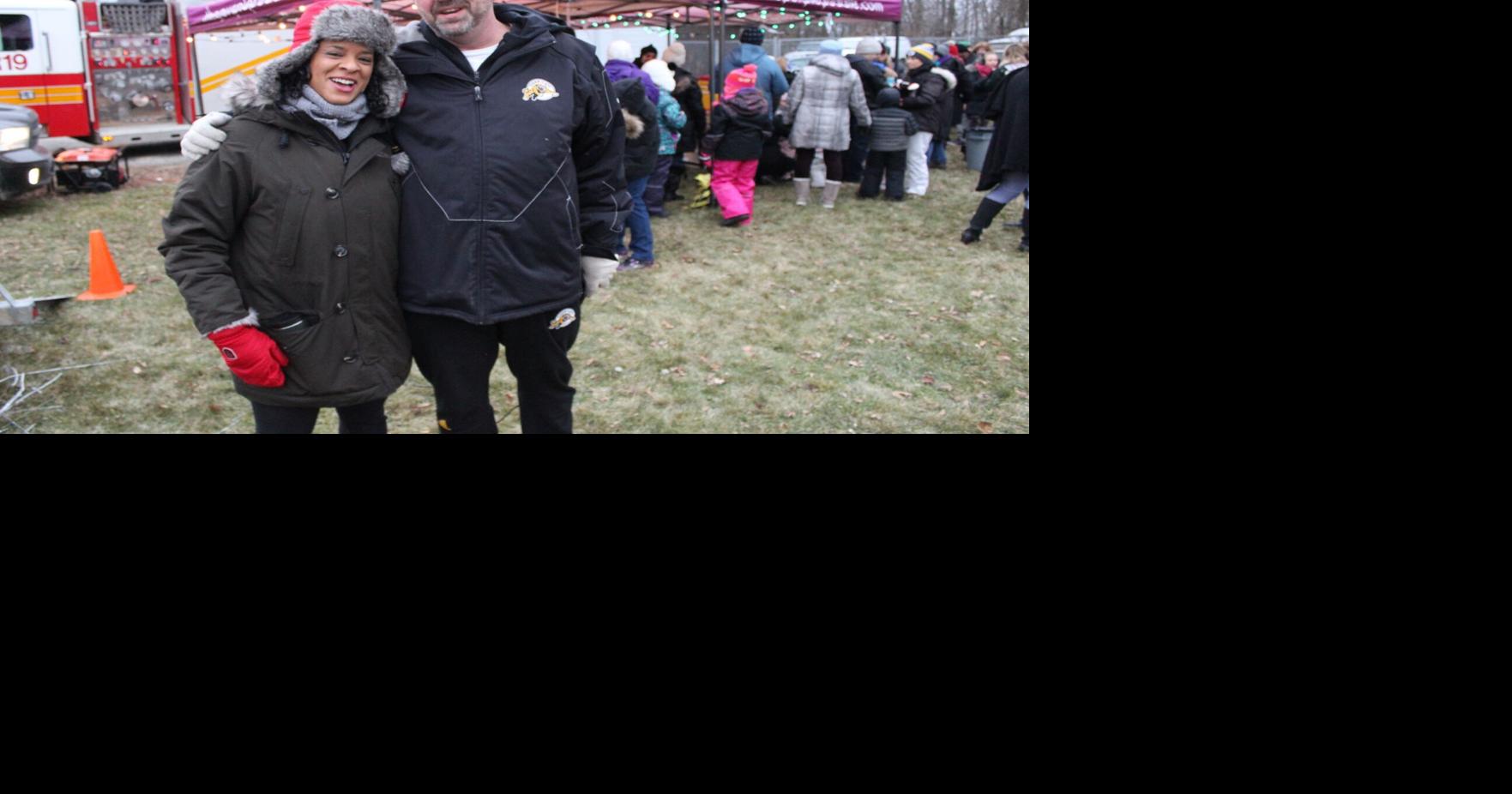 Mount Hope tree lighting brightens community