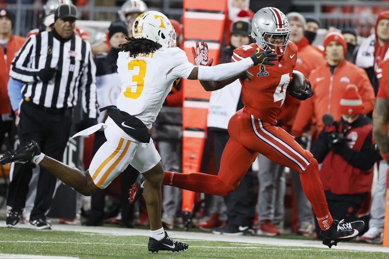 Howard Throws 2 TD Passes To Smith To Help Ohio State Rout Tennessee 42 ...