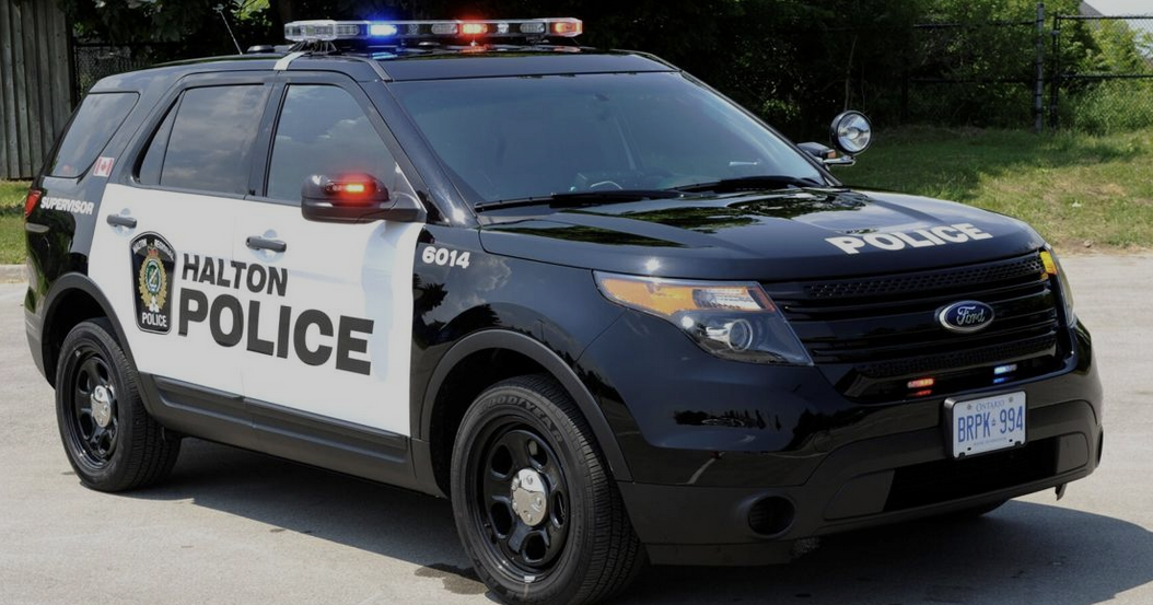 Man with bad teeth sought after Burlington bank robbery
