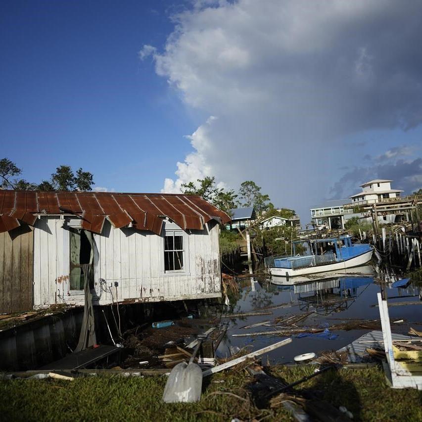 Florida, Georgia residents left reeling by Idalia