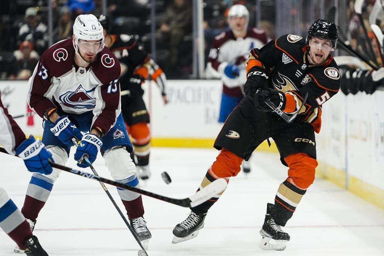 Ducks end 8-game losing streak, defeat Avalanche in shootout