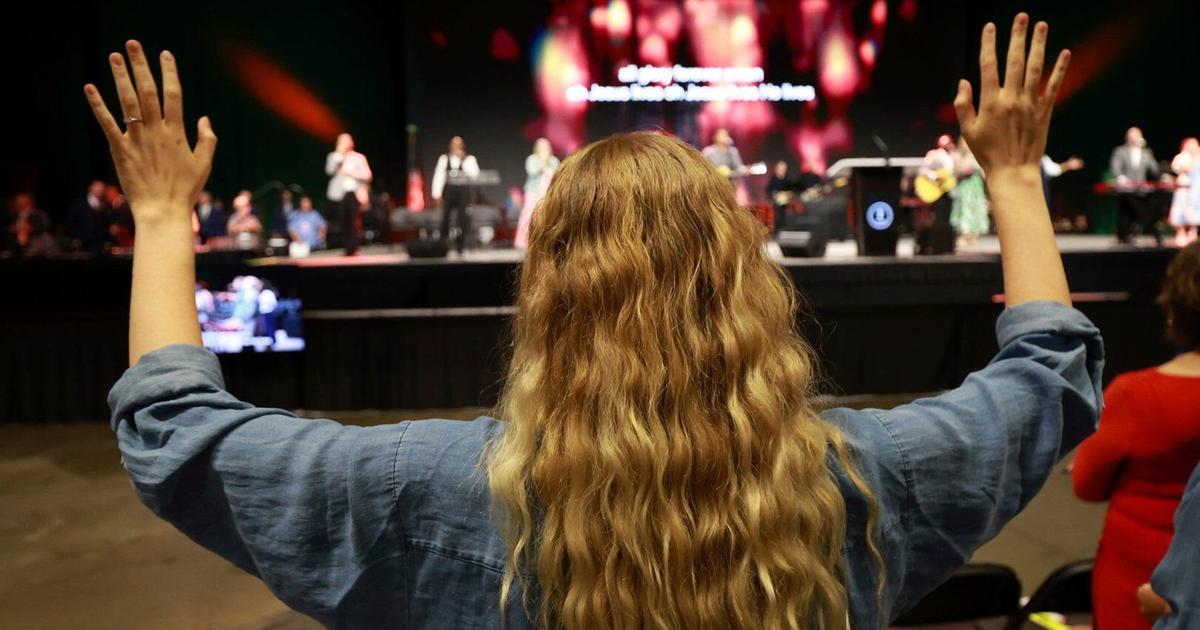 As US debates gender roles, some women in male-led faiths dig in on ...