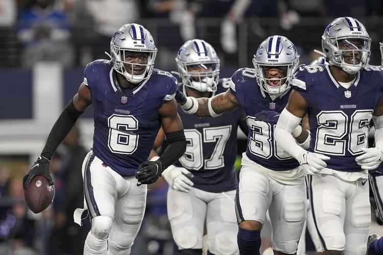 Dak Prescott and the Dallas Cowboys win the NFC East by beating