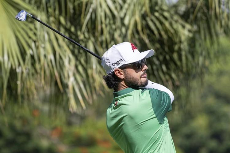 Sebastian Munoz shoots 6-under 65 to lead LIV Singapore after the first round