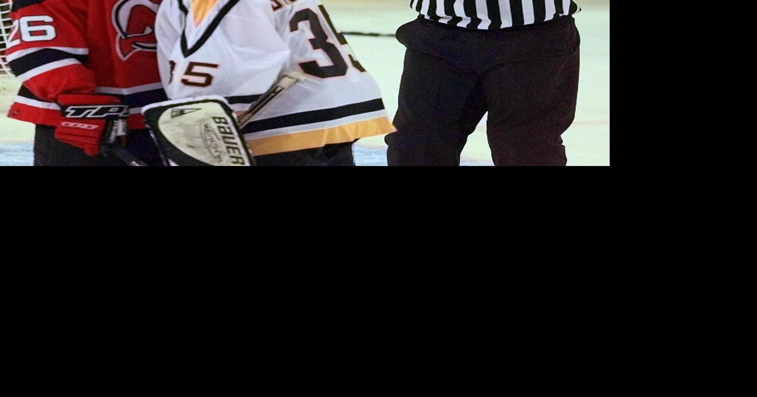 Woozy Wayne Gretzky, the Hall of Fame ref and a case of mistaken identity