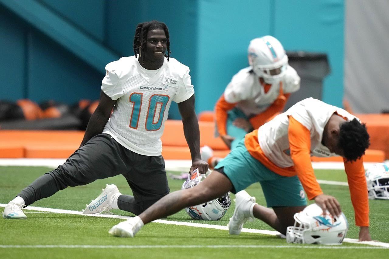 Extra work and familiarity with the Dolphins' system are helping Tyreek  Hill excel