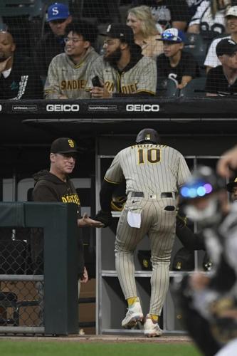 Bob Melvin gets 3-year contract to manage Padres