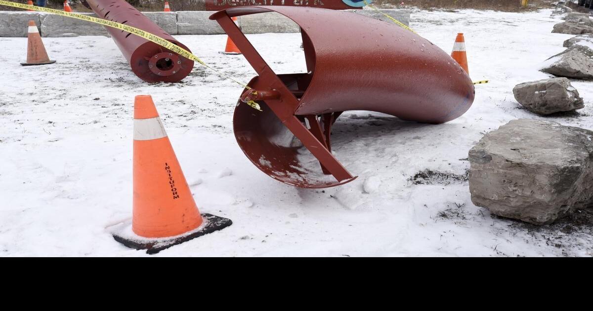 High winds topple Hamilton Beach Strip wind turbine, prompt new safety