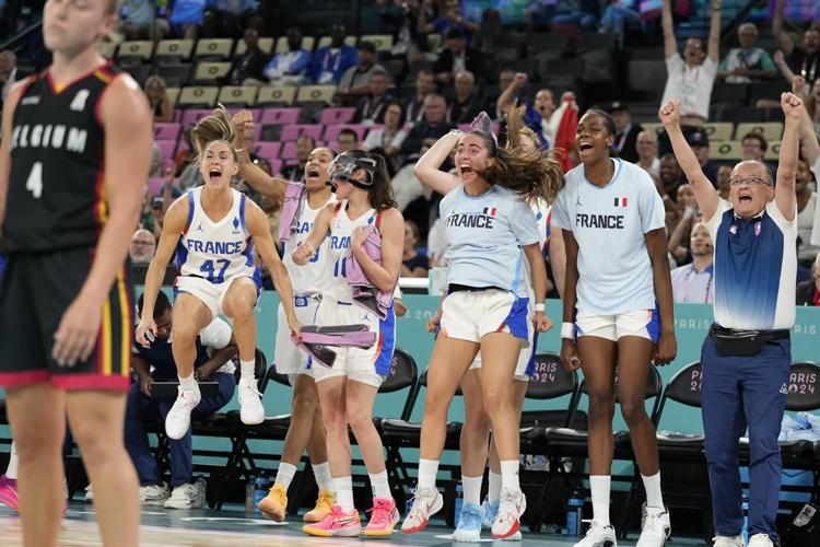 France advances to 1st Olympic women