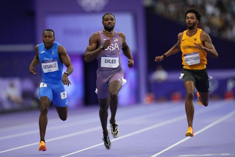 Lyles makes Olympic 200meter final despite finishing second in