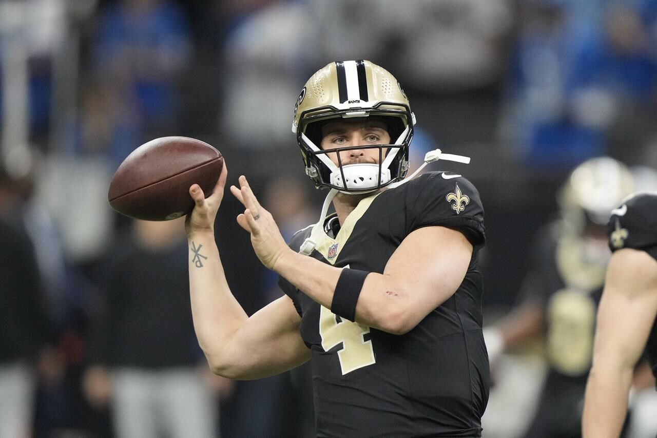 Saints QB Derek Carr Clears Concussion Protocol, Could Play Vs. Panthers