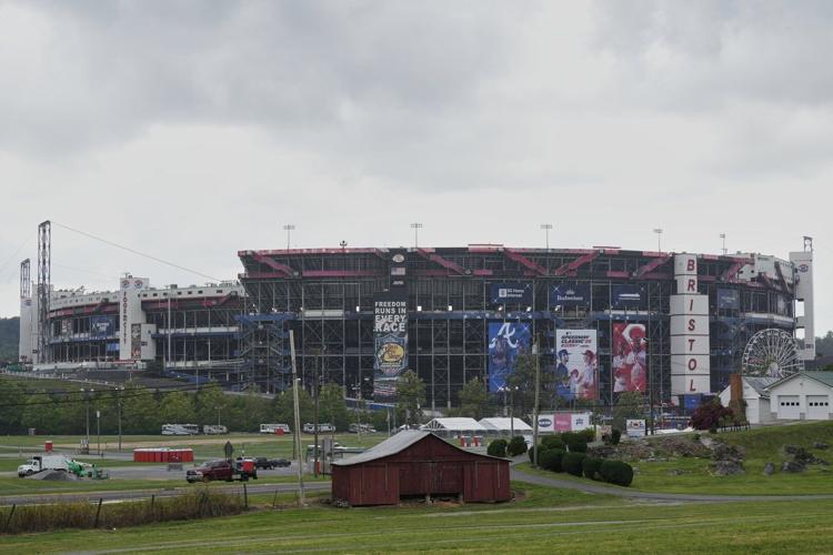 History Braves and Reds play the MLB Speedway Classic at Bristol Motor