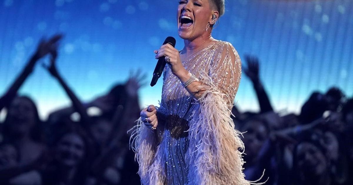 Pink postpones two Vancouver concert dates due to respiratory illness