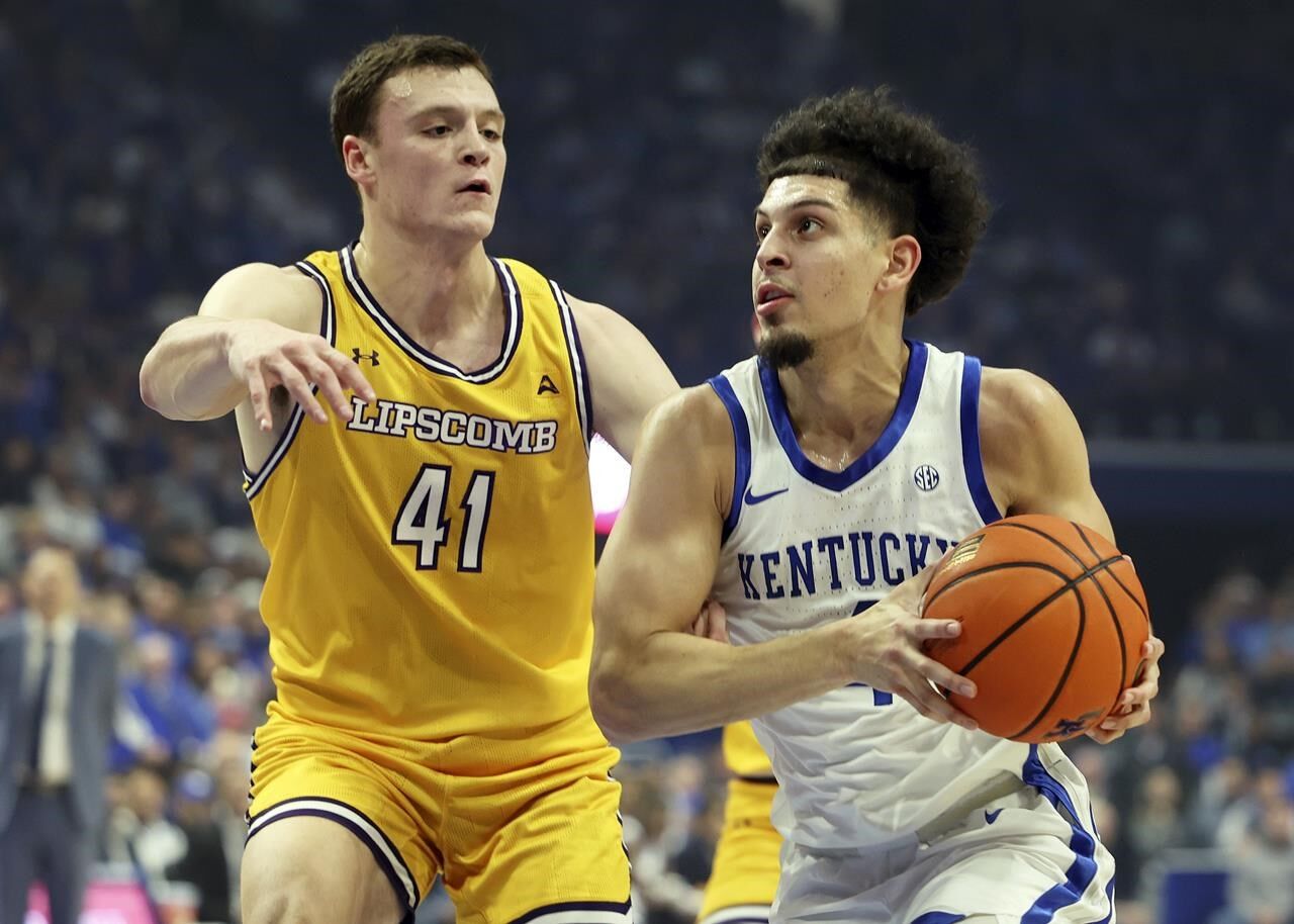 Robinson Scores 20 Points And No. 9 Kentucky Rides Hot Shooting To Blow ...