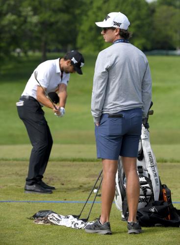 Hamilton caddie on what’s in those giant golf bags
