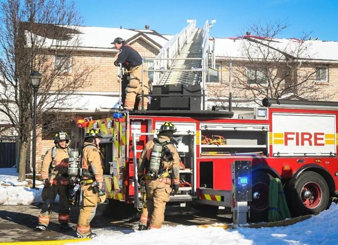 Hamilton firefighters knock down Mountain townhouse fire