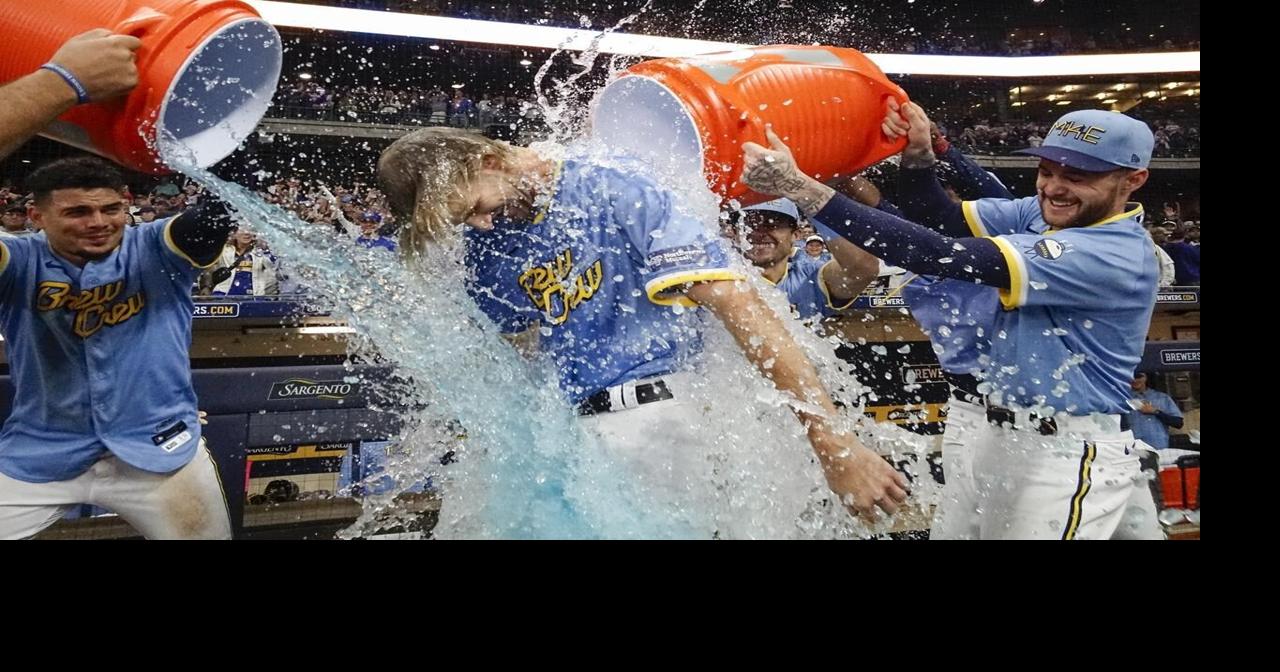 Blue Jays pound Rays 11-4 to move closer to a playoff berth