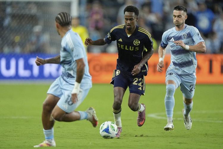 Ocampo, Cabrera lead Whitecaps to 20 win over Sporting KC